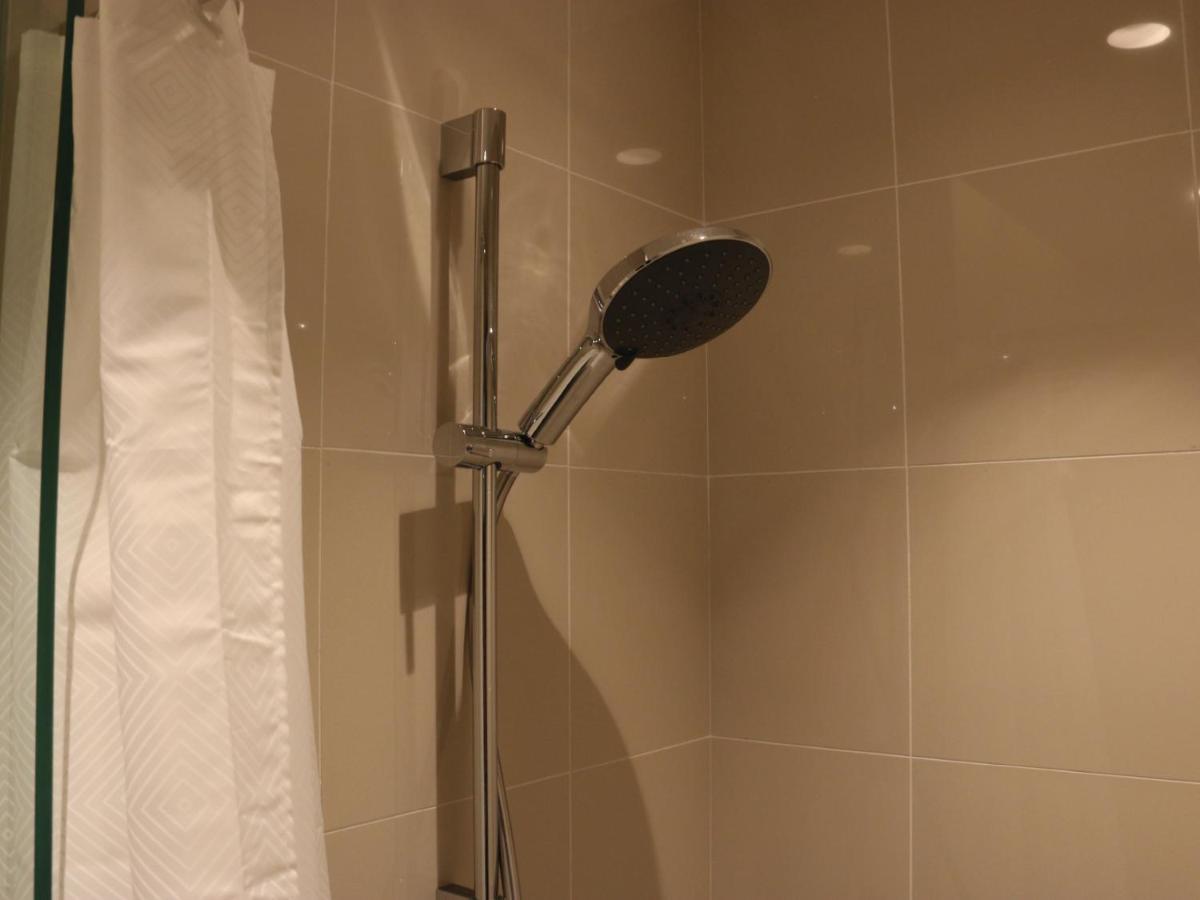 Aqueen Prestige Hotel Jalan Besar Singapura Luaran gambar