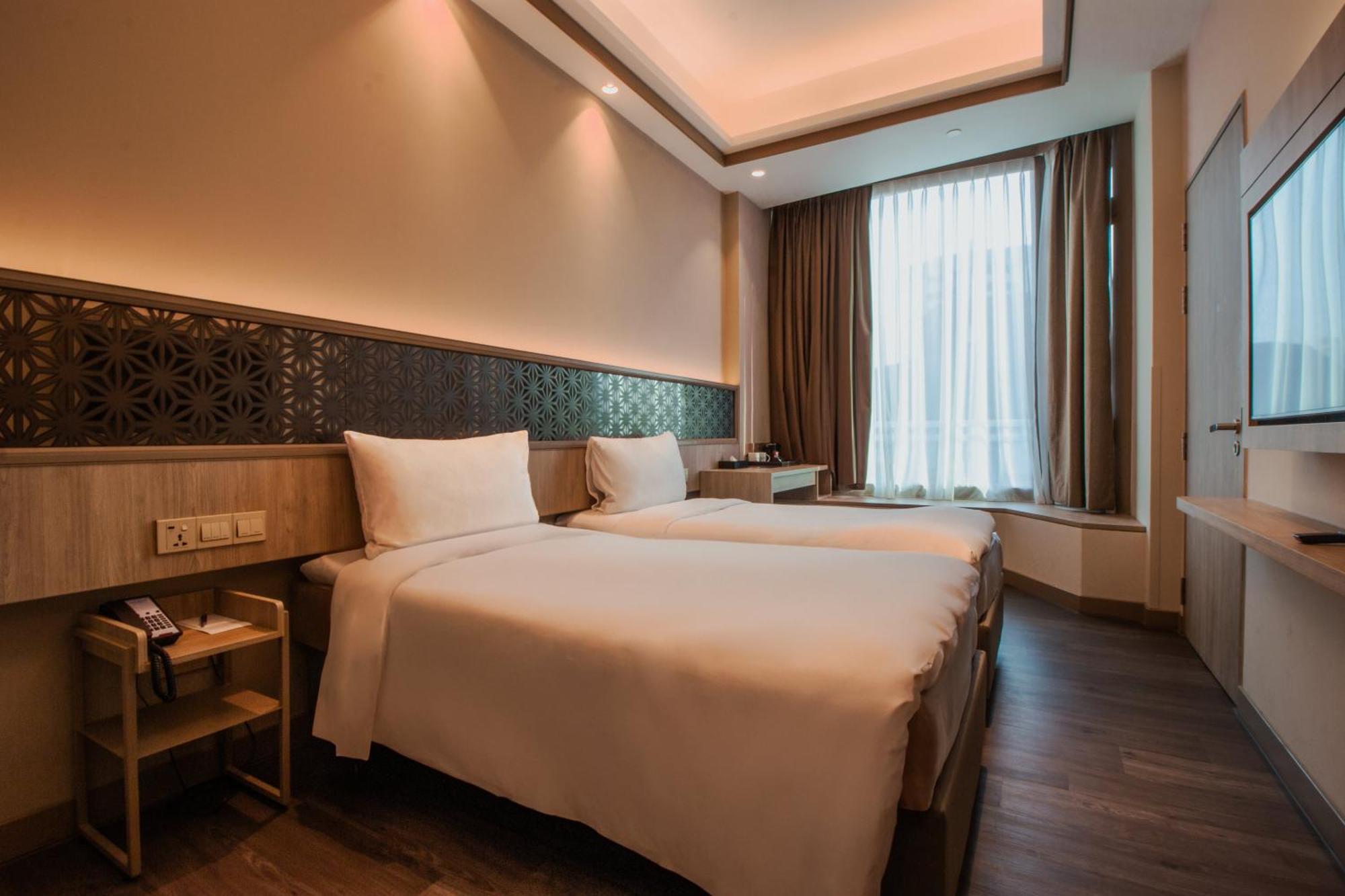 Aqueen Prestige Hotel Jalan Besar Singapura Luaran gambar